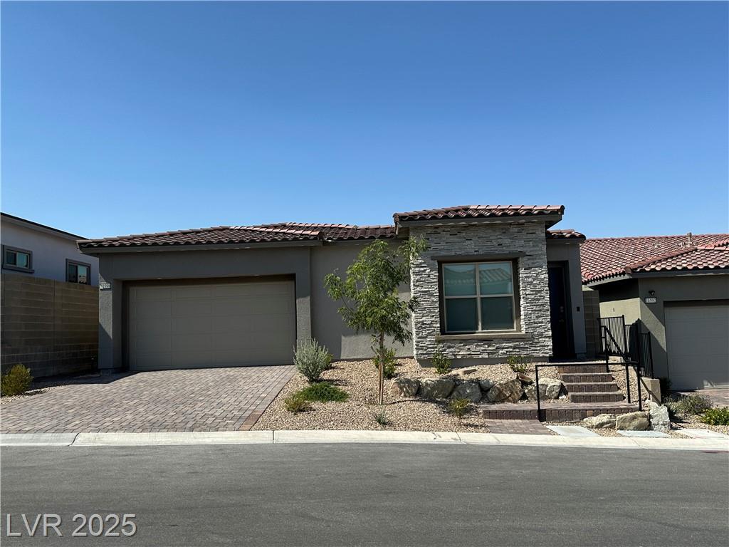 11598 Hatchling AVE