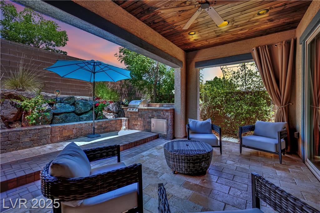 333 Mandarin Hill LN