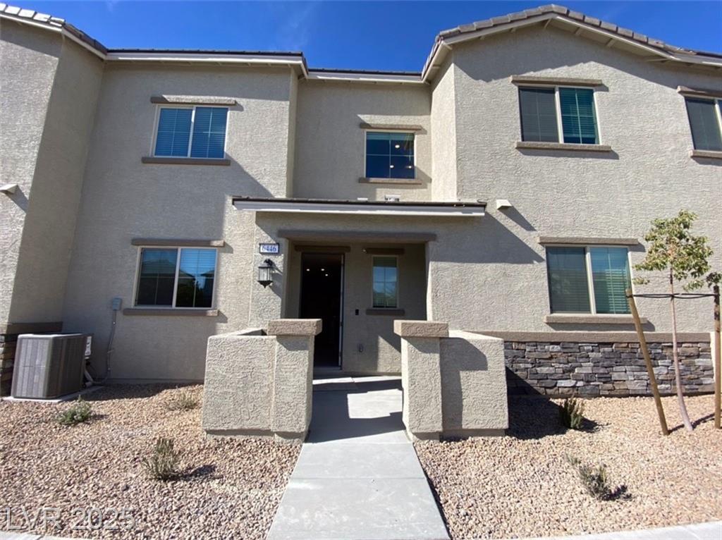 6446 Silver Estates ST