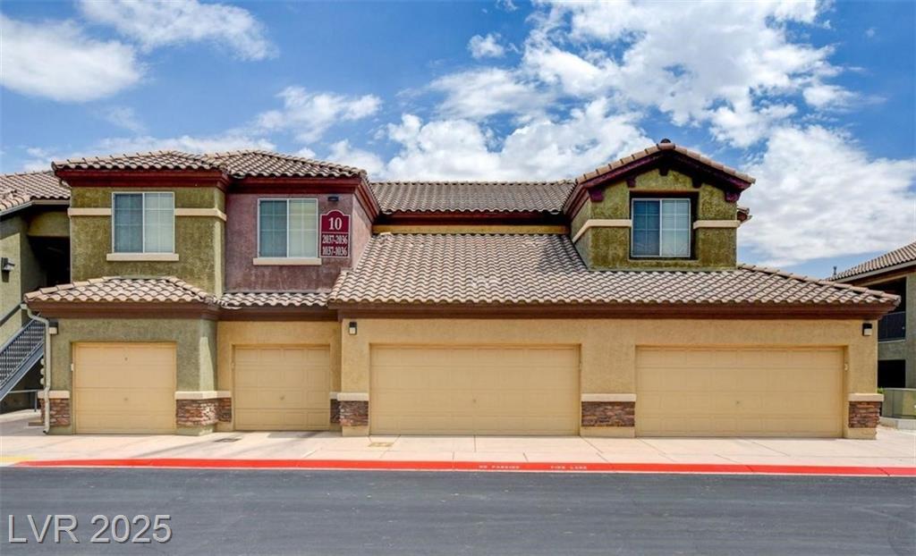6868 Sky Pointe DR