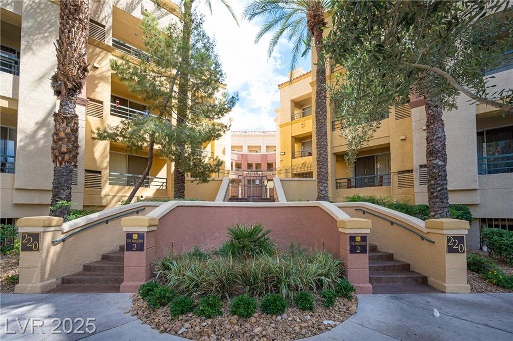 220 Flamingo RD