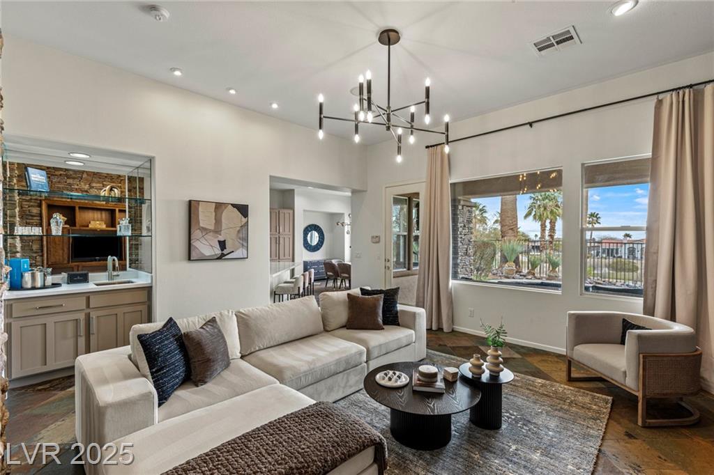 2822 Soft Horizon WAY