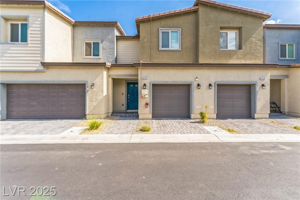 4242 Lunar Canyon AVE