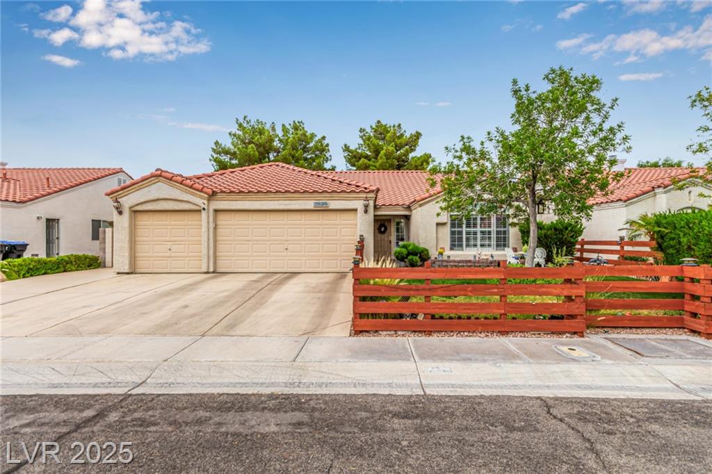 3938 Redfield AVE