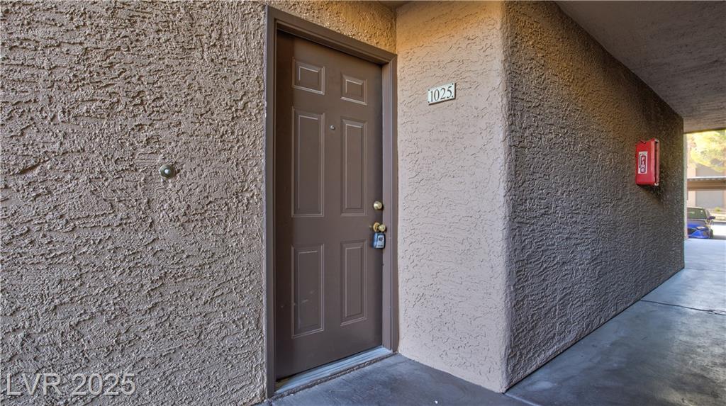 2200 Fort Apache RD
