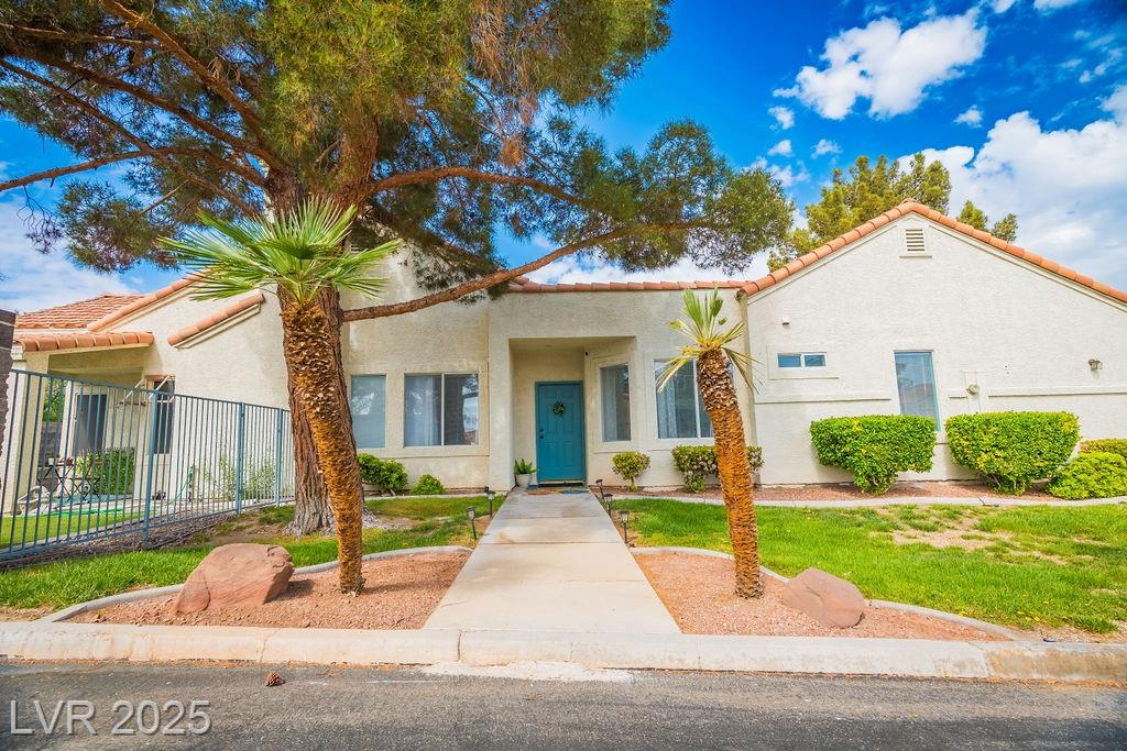 2251 VanGogh DR