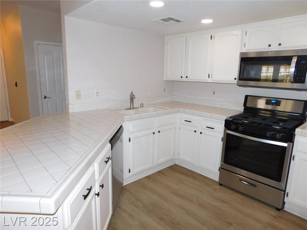 8301 Boseck DR