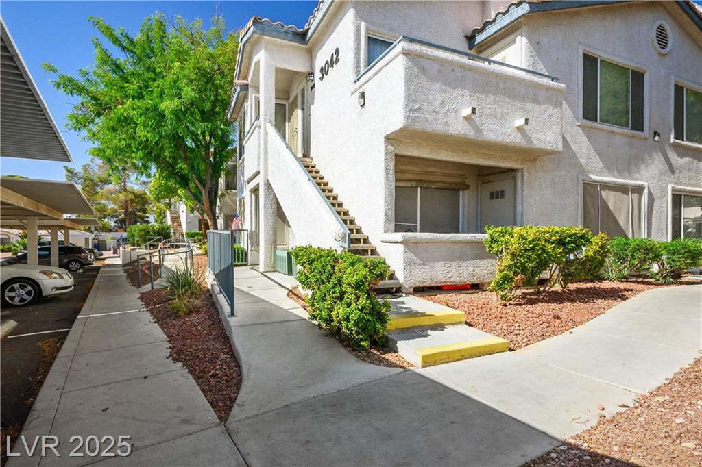 3042 Tarpon DR
