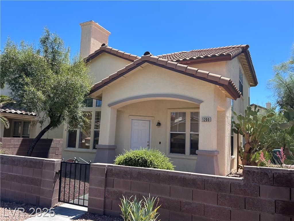 1200 Valerio LN
