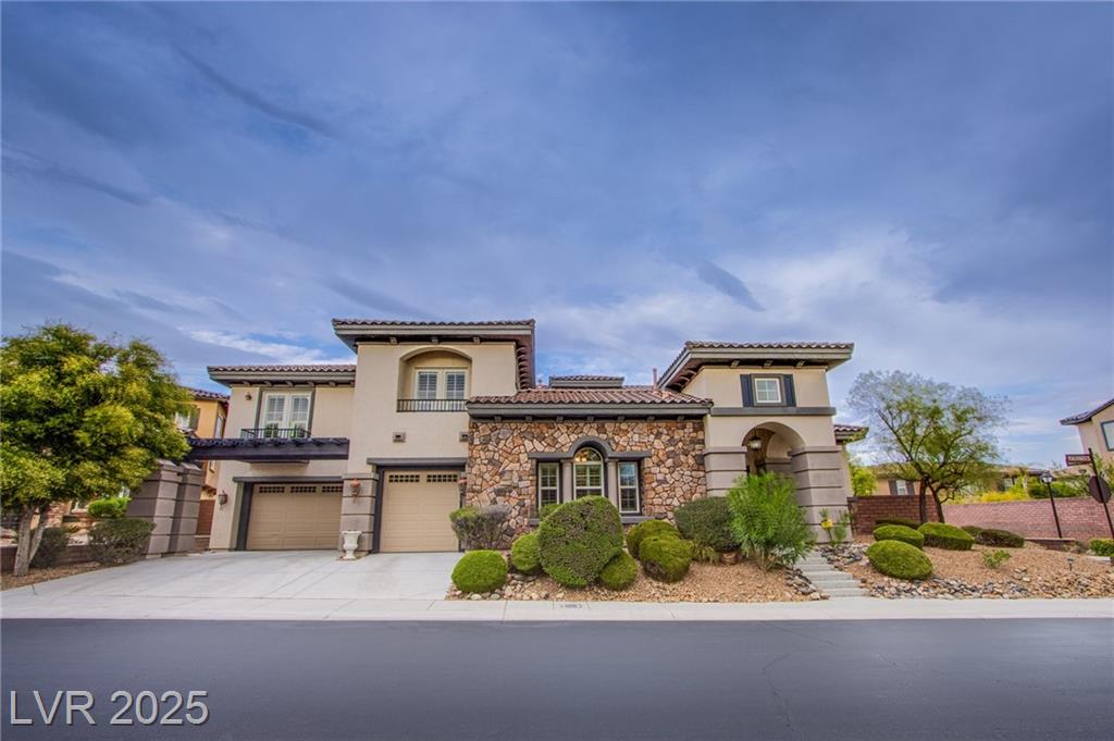 10008 Peak Lookout ST
