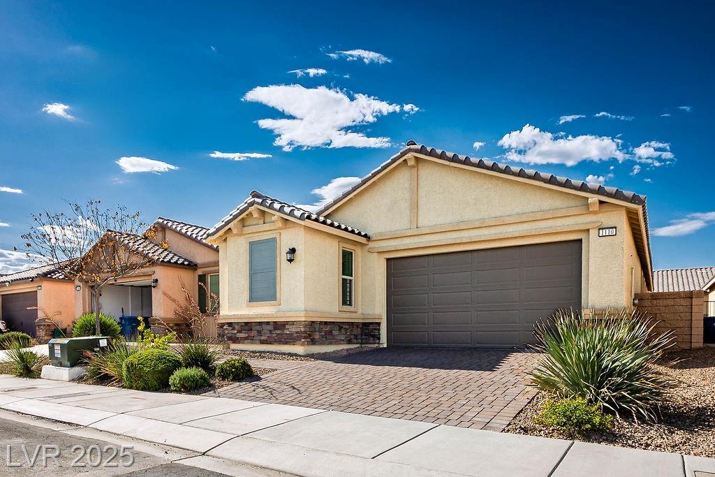 1110 Crystal Grotto AVE