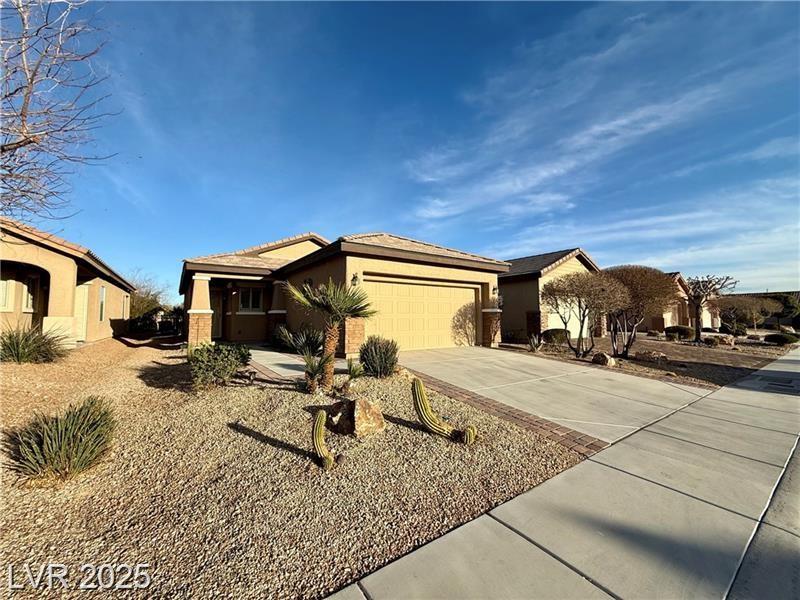 3352 Hackney Horse CT