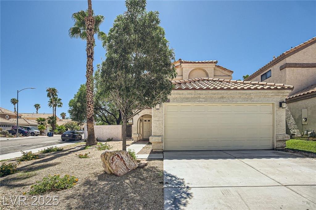 7705 Wolf Creek RD