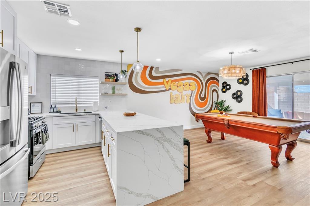 425 Golden Valley DR