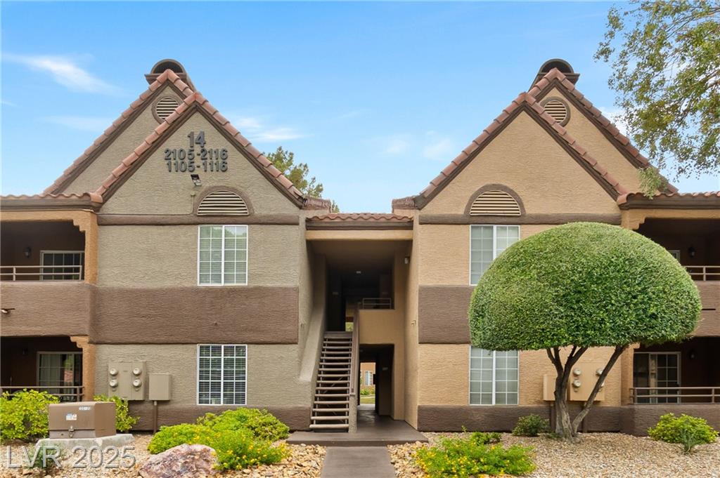2200 Fort Apache RD