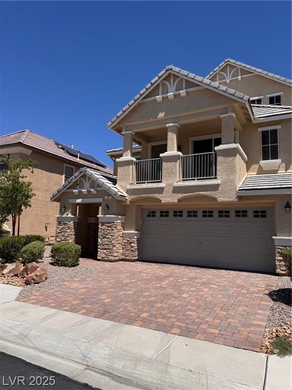 32 Yellow Peak AVE