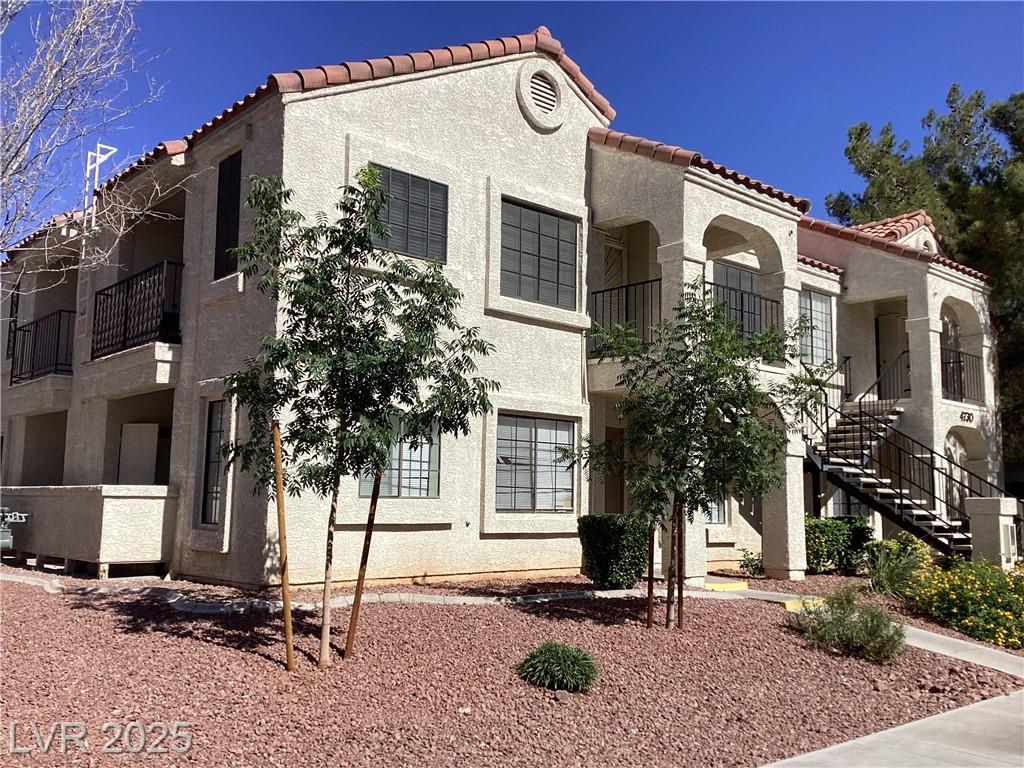 4730 Nara Vista WAY