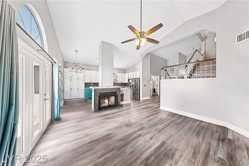 9405 Crosspointe AVE
