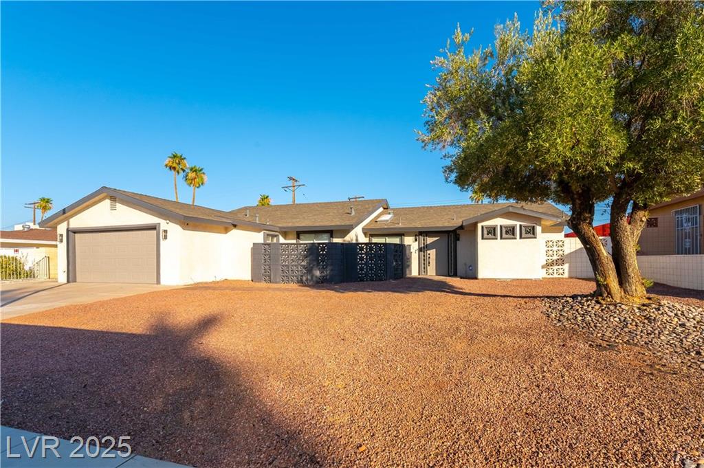 1571 Pawnee DR