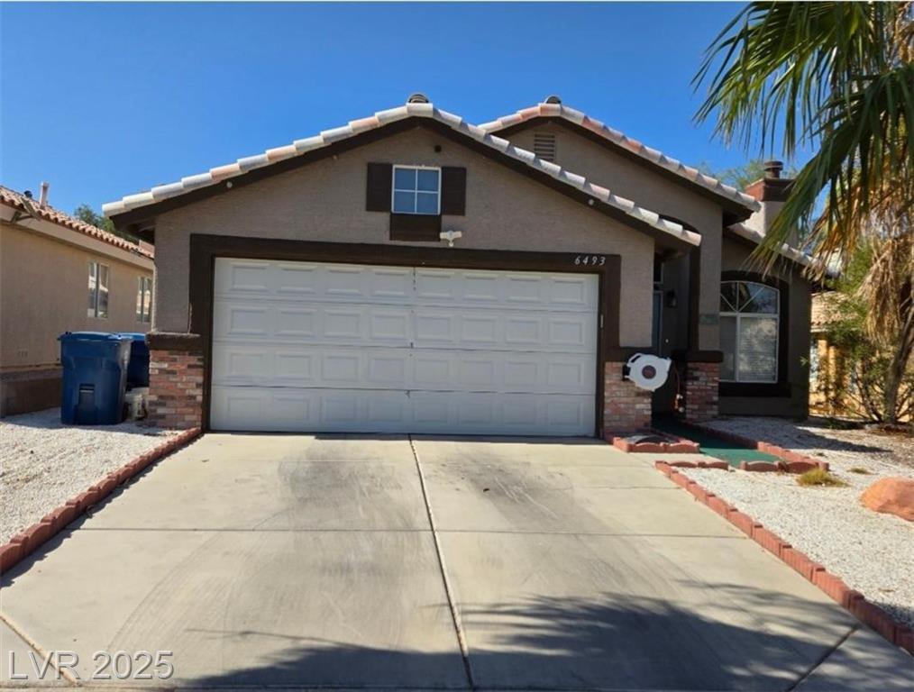 6493 Grand Oaks DR