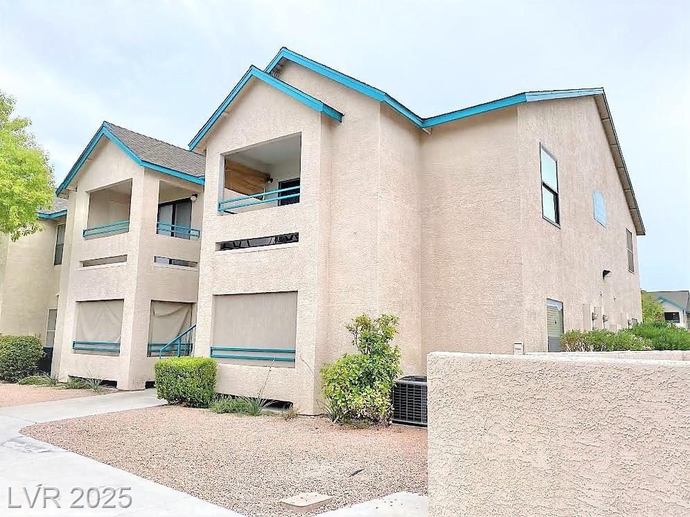 5111 Lindell RD