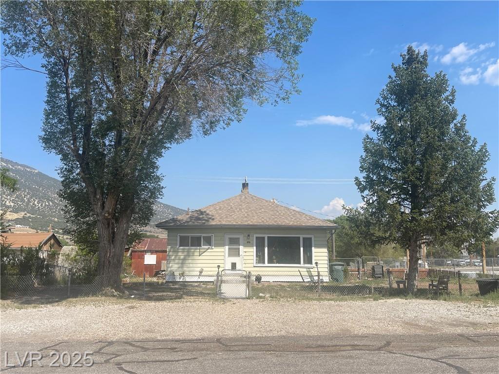 747 Avenue D 