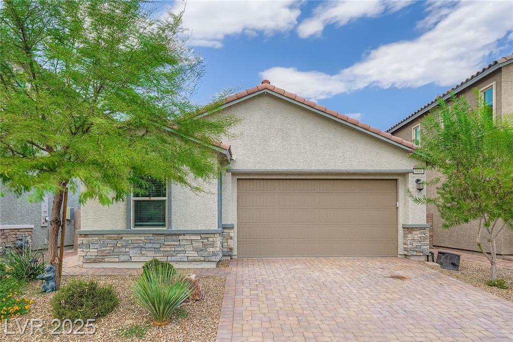 4446 Outlook Vista AVE