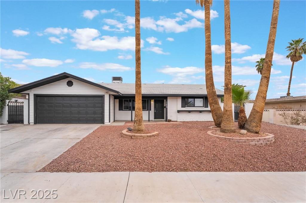 3992 Chinchilla AVE