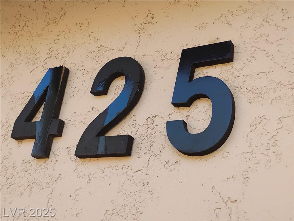 425 Lamb BLVD