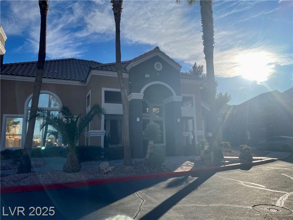 8101 Flamingo RD