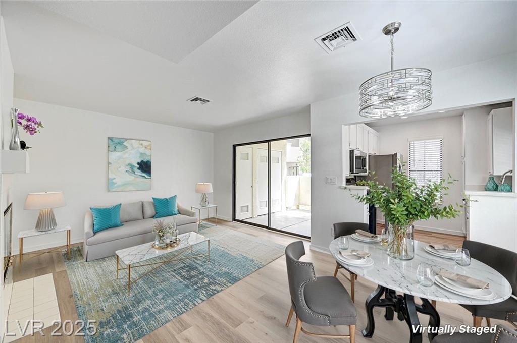 4855 Torrey Pines DR