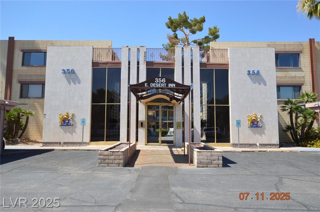 356 Desert Inn RD