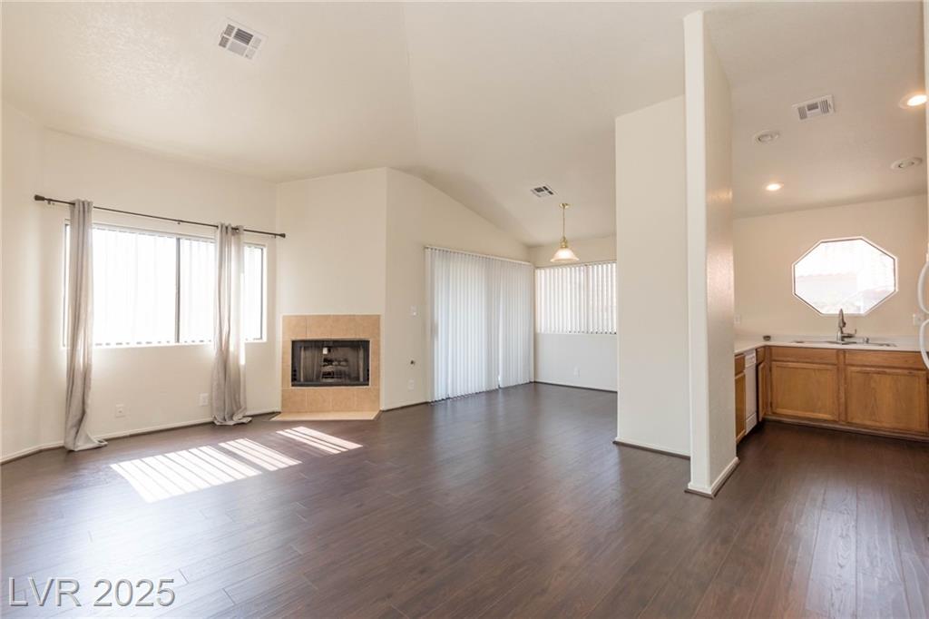 5056 Rainbow BLVD