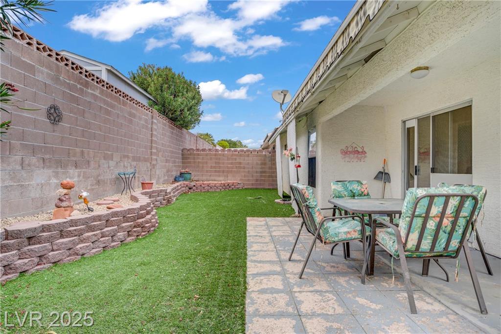 3559 Dapple Gray RD