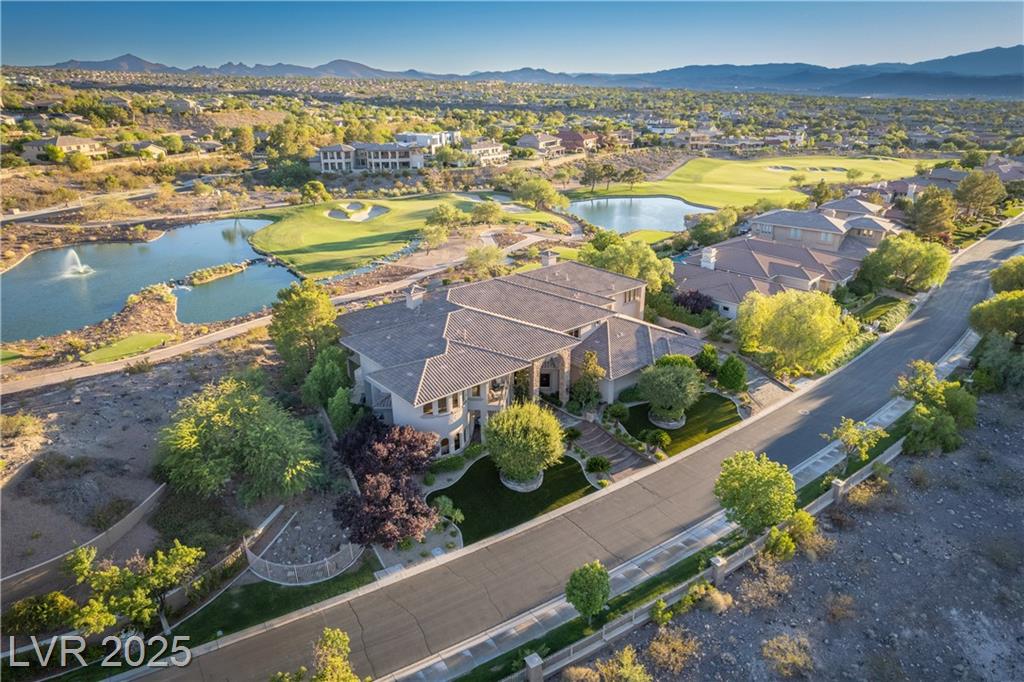 17 Mountain Cove CT