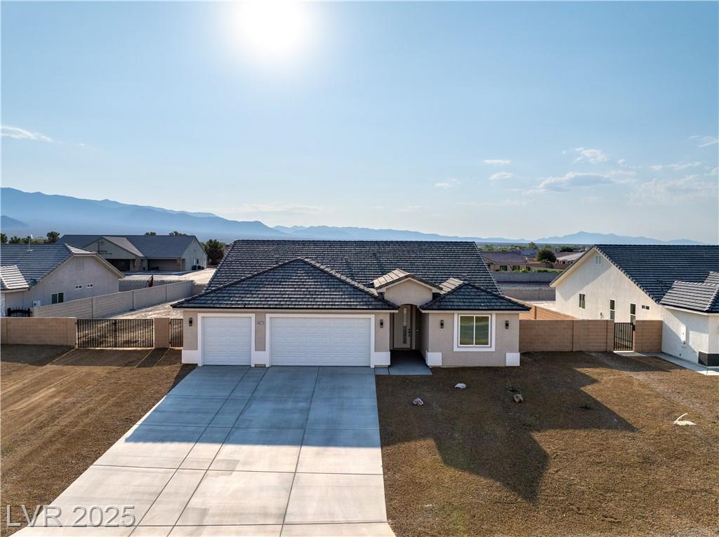 6621 Parkwood CT