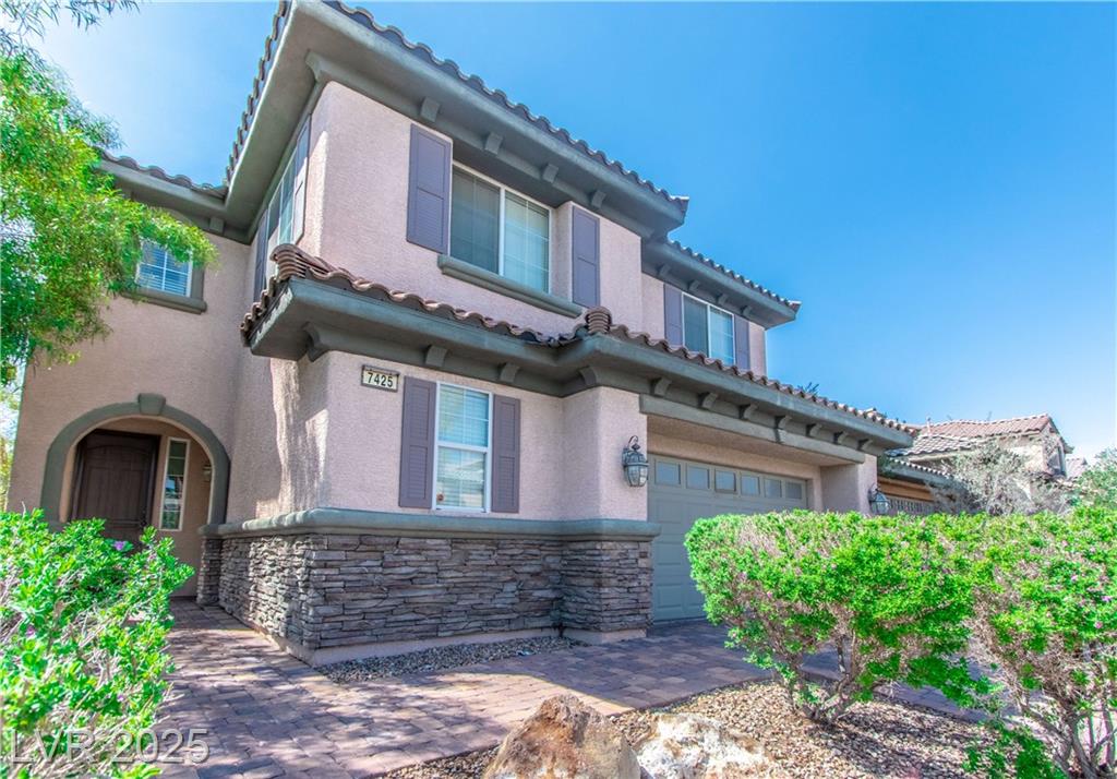 7425 Glorious Sun DR
