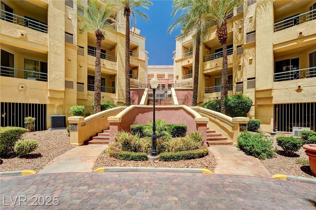 230 FLAMINGO RD