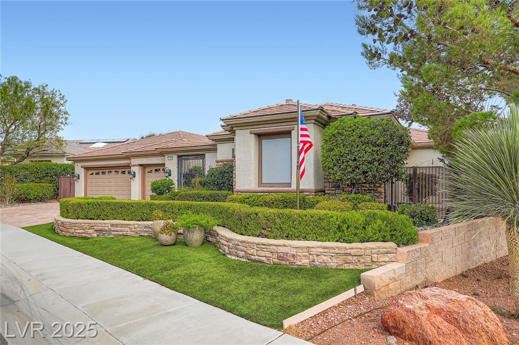 2544 Forest City DR