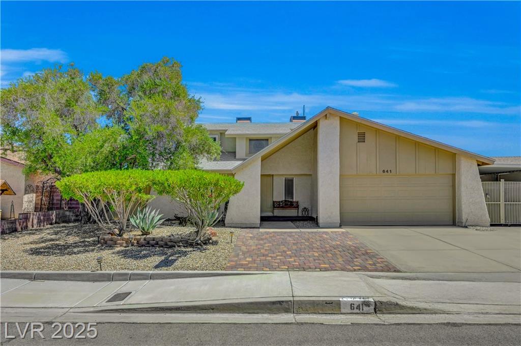 641 Otono DR