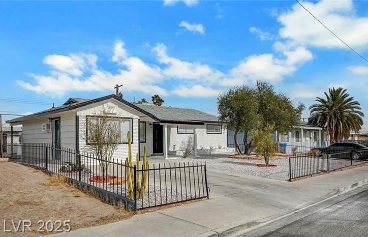 6520 Evergreen AVE