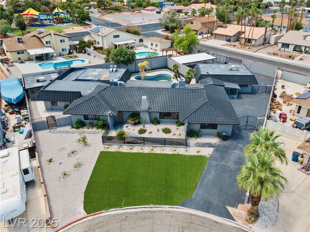 4501 Woodcrest RD