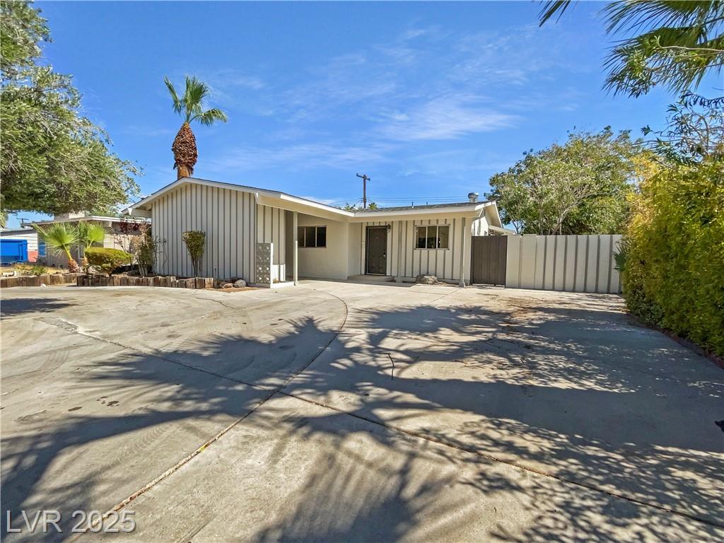 4201 Las Lomas AVE