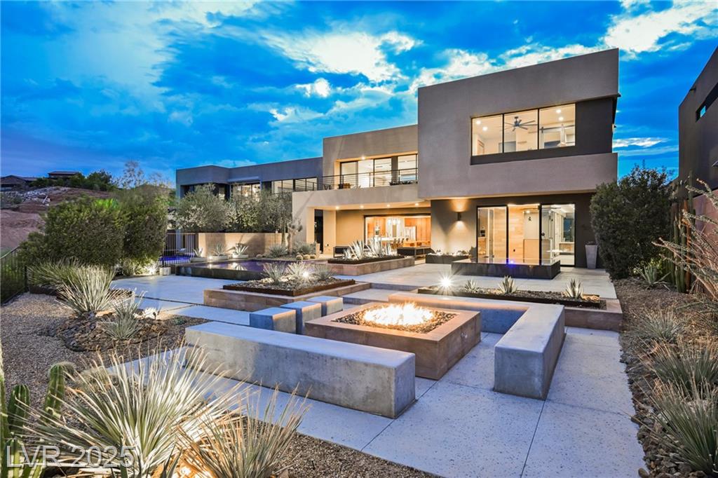 20 Falling Canyon CT