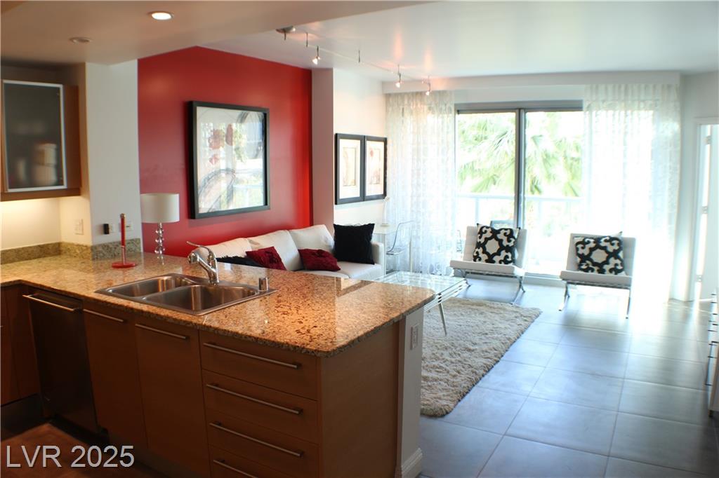 222 KAREN AVE