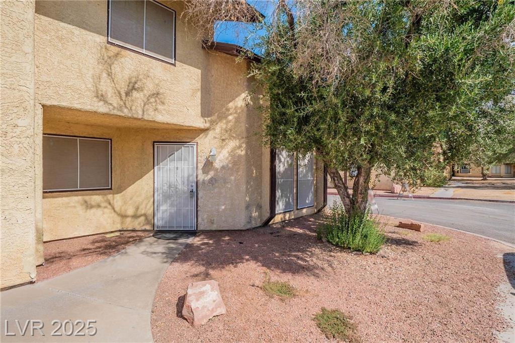 499 Kristin LN