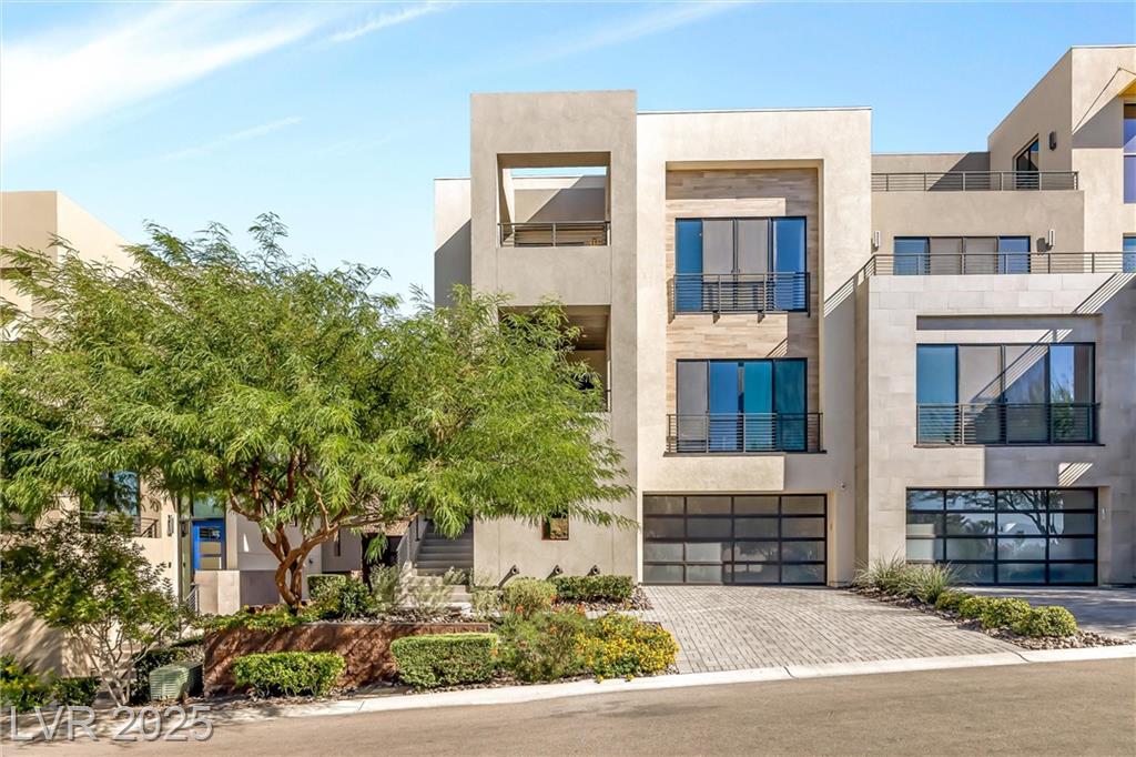 406 Solitude Peak LN