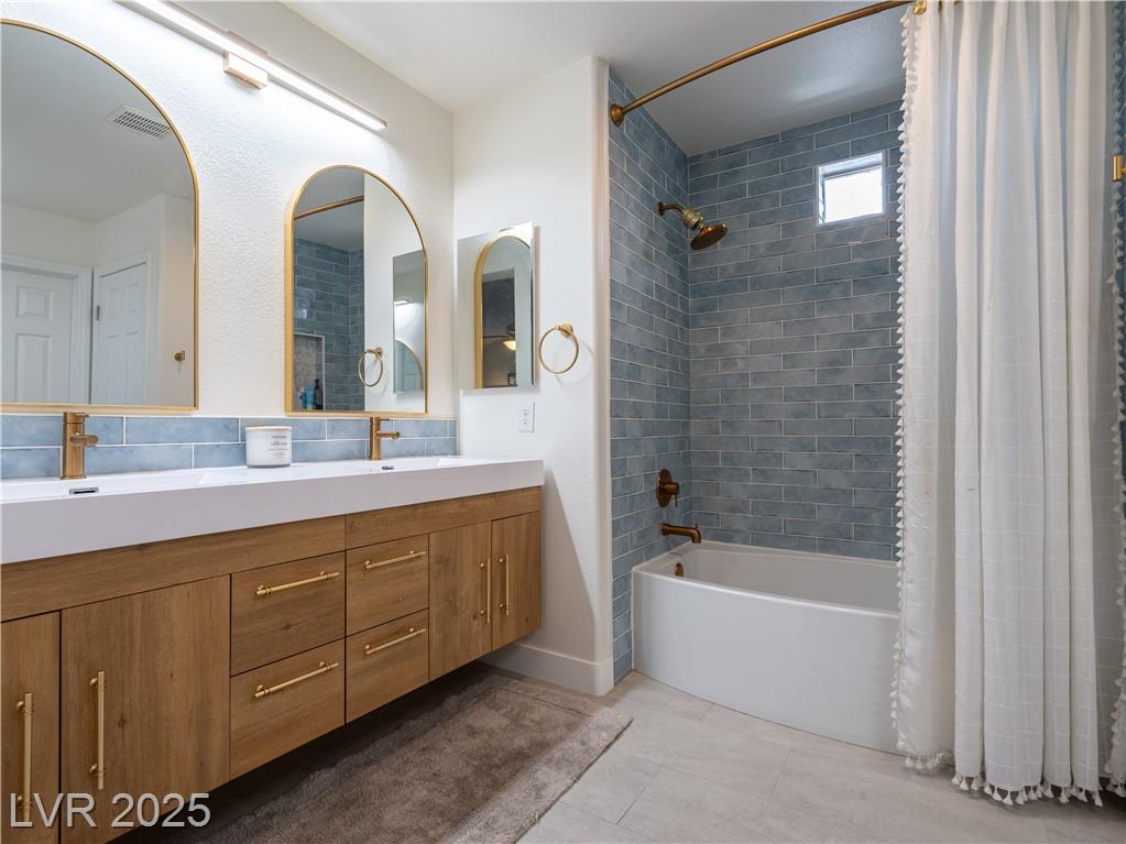 7864 Solid Horn CT