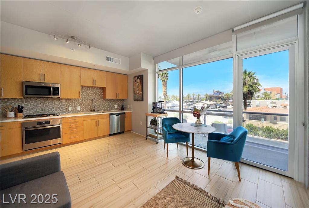 353 Bonneville AVE