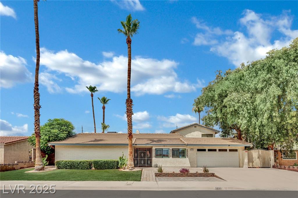 5239 Somerset DR